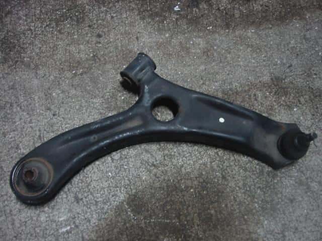 Front Right Lower Control Arm SUZUKI Wagon R 2010 DBA-MH23S 4520185K00 — photo 1