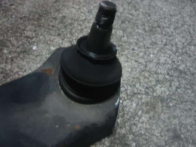Front Right Lower Control Arm SUZUKI Wagon R 2010 DBA-MH23S 4520185K00 — photo 2