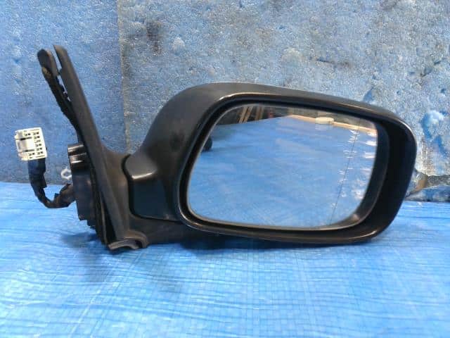 Right Side Mirror TOYOTA Caldina 2000 GF-ST210G — photo 6