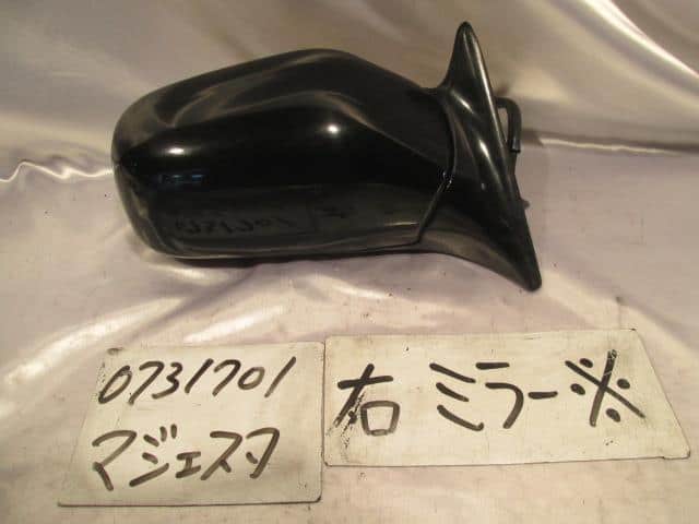Right Side Mirror TOYOTA Crown Majesta 1992 E-UZS141 8791030610 — photo 1