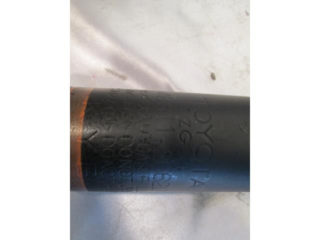 Front Right Shock Absorber TOYOTA Hiace CBF-TRH200 — photo 2