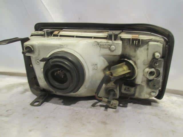 Right Headlight TOYOTA Century 1991 E-VG40 — photo 4