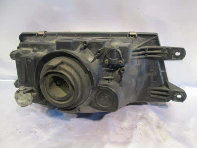 Left Headlight MITSUBISHI Chariot 1995 E-N33W — photo 4