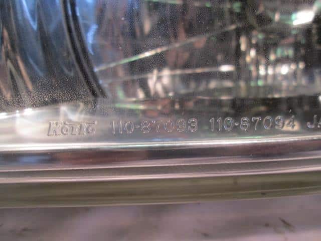 Left Headlight MITSUBISHI Chariot 1995 E-N33W — photo 3