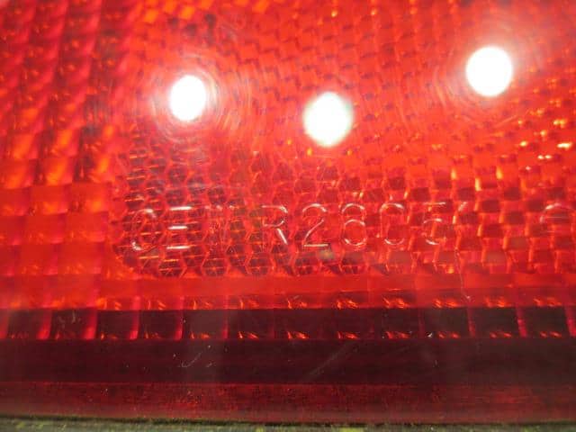 Left Tail Light SUBARU Pleo 2001 TA-RA1 — photo 3