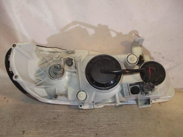 Left Headlight NISSAN Bluebird Sylphy 2003 UA-FG10 — photo 4