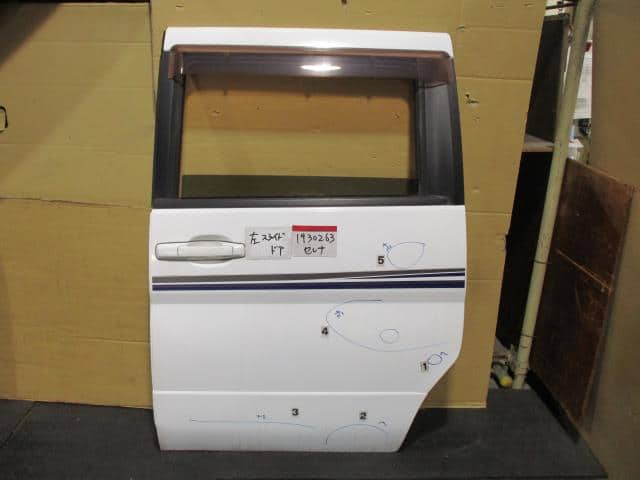Rear Left Door Assembly NISSAN Serena 2000 GF-PC24 — photo 1