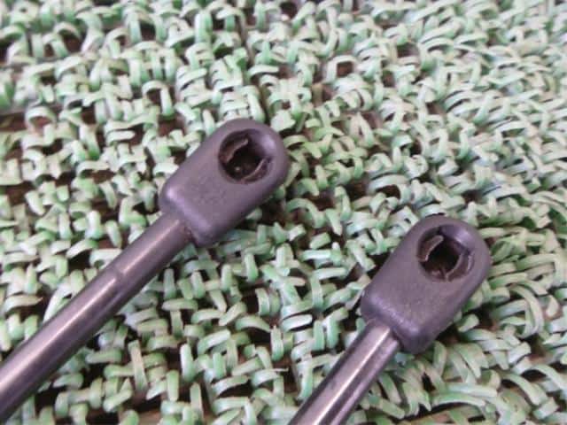 Tail Gate Damper ALFA ROMEO 156 2001 GF-932B1 — photo 3