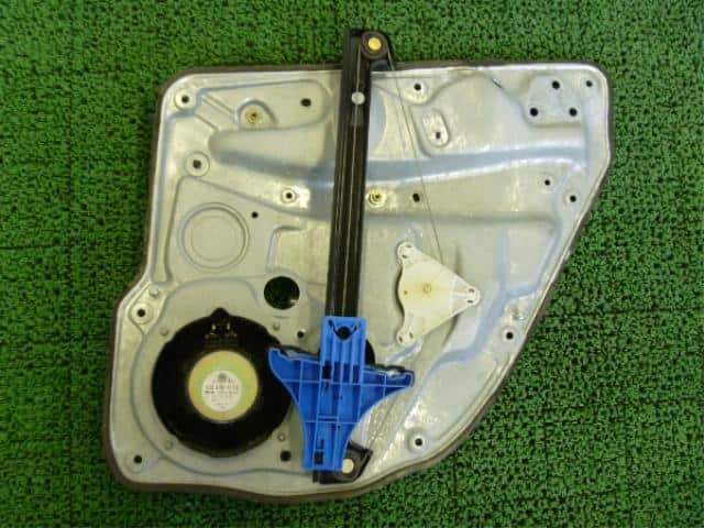 Rear Left Door Regulator VOLKSWAGEN Golf 2000 GF-1JAPK — photo 2