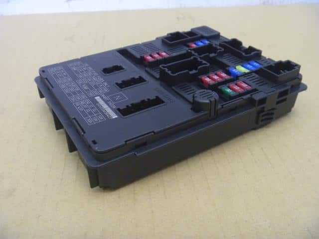 Electrical Component NISSAN Latio 2012 DBA-N17 284B71HZ6A — photo 4