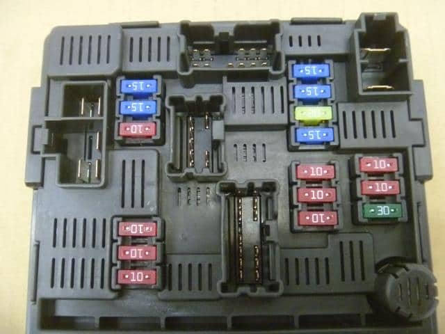 Electrical Component NISSAN Latio 2012 DBA-N17 284B71HZ6A — photo 2