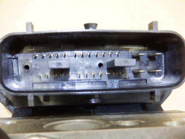 ABS Actuator SUZUKI Landy 2013 DBA-SC26 5611051Z00 — photo 2