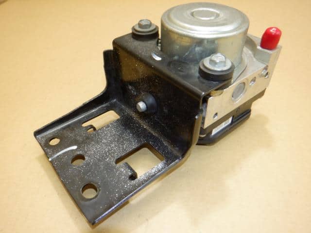 ABS Actuator SUZUKI Landy 2013 DBA-SC26 5611051Z00 — photo 3