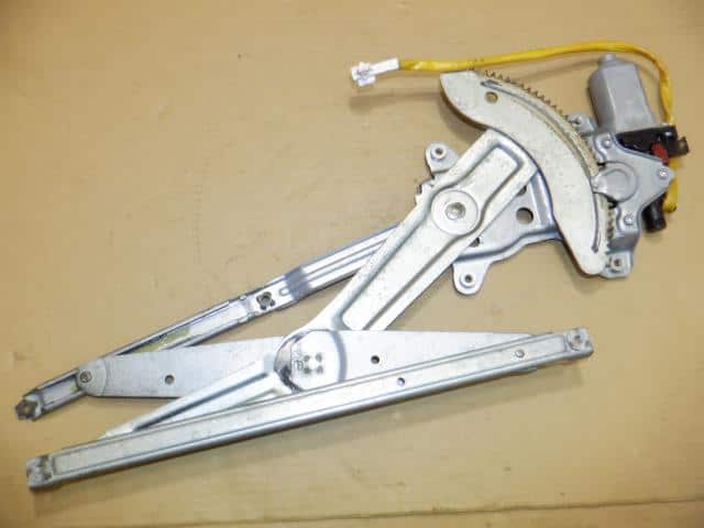 Front Right Door Regulator TOYOTA Comfort 2011 DBA-TSS11 — photo 2