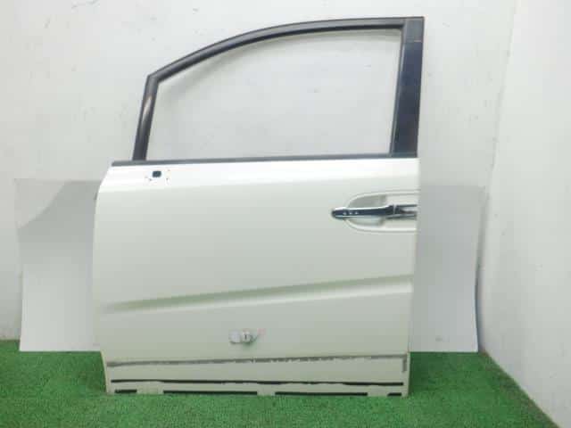 Front Left Door Assembly HONDA Step Wagon 2006 DBA-RG1 — photo 1