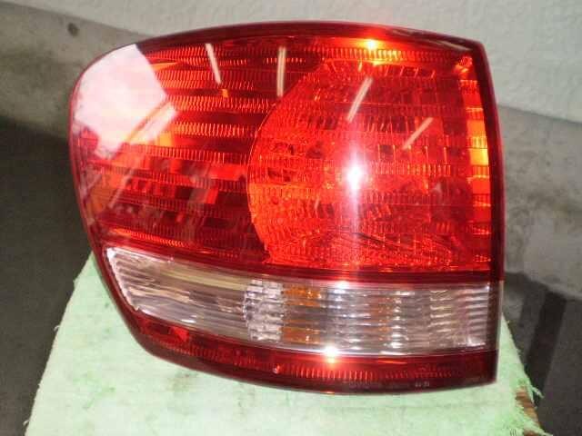 Left Tail Light TOYOTA Ipsum 2003 TA-ACM21 — photo 1