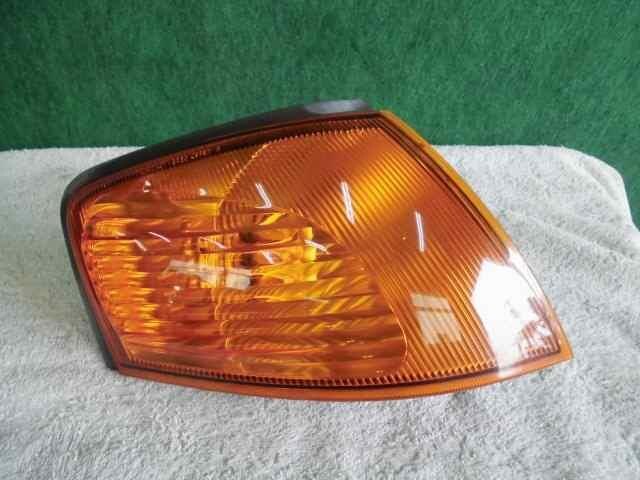 Right Side Marker Light NISSAN Ad 2002 TB-VFY11 — photo 1