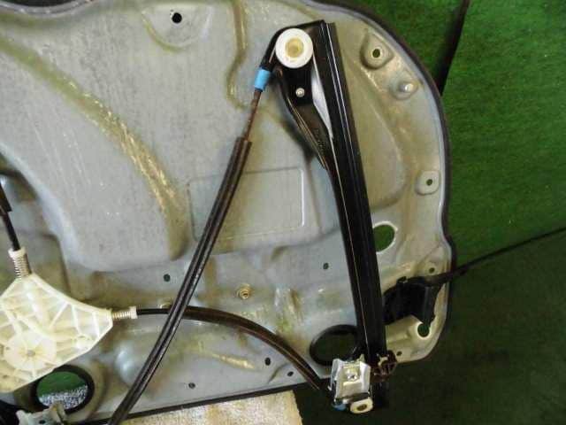 Front Right Door Regulator VOLKSWAGEN Polo 2006 GH-9NBKY — photo 3