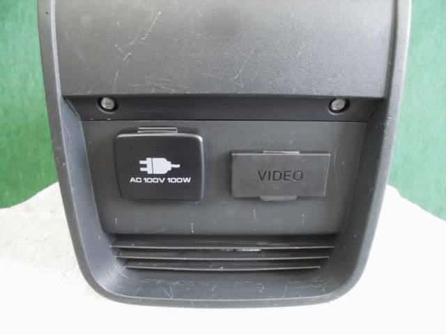 Console Box MITSUBISHI Delica D5 2008 DBA-CV5W — photo 2