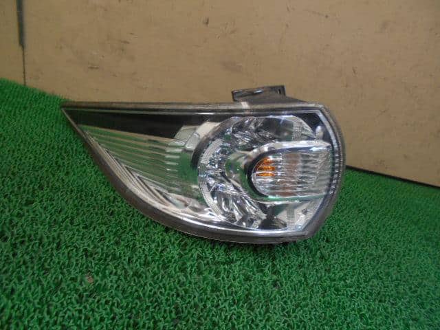 Left Tail Light MAZDA Biante 2009 DBA-CCEFW C27351160C — photo 2