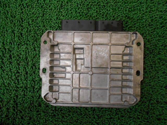 Engine Control Unit NISSAN Nv350 — photo 3
