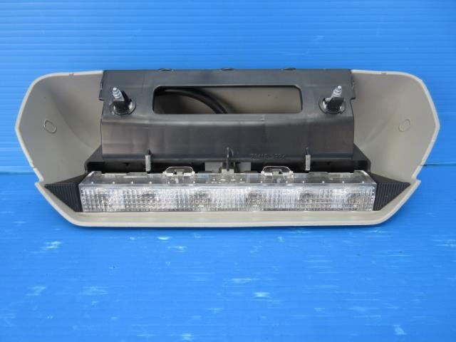 Light TOYOTA Ractis 2010 DBA-SCP100 — photo 1