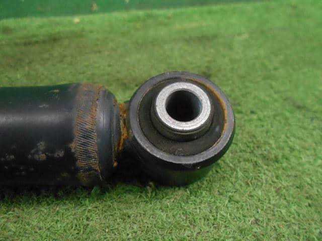 Rear Right Shock Absorber NISSAN Note 2013 DBA-E12 — photo 2