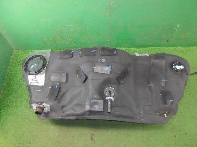 Fuel Tank TOYOTA Crown Majesta 2016 DAA-GWS214 7700130601 — photo 1