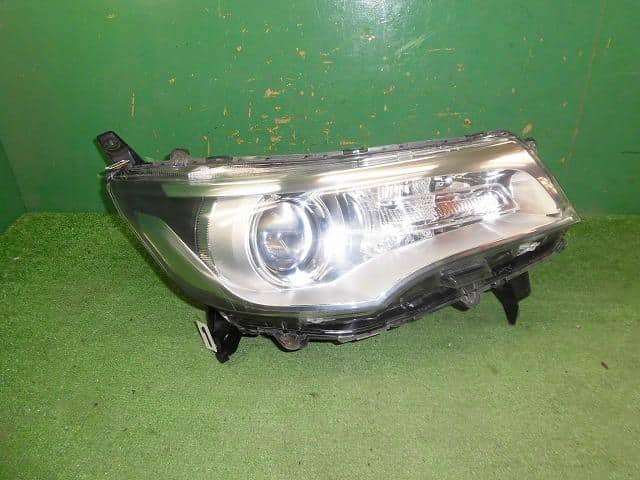 Right Headlight NISSAN Dayz 2013 DBA-B21 — photo 1