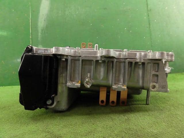 Inverter NISSAN Leaf_ 2016 ZAA-AZE0 — photo 4