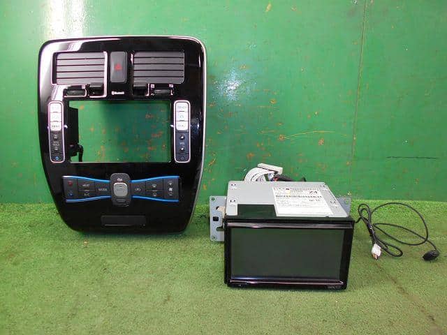 Car Navigation NISSAN Leaf_ 2012 ZAA-AZE0 — photo 1