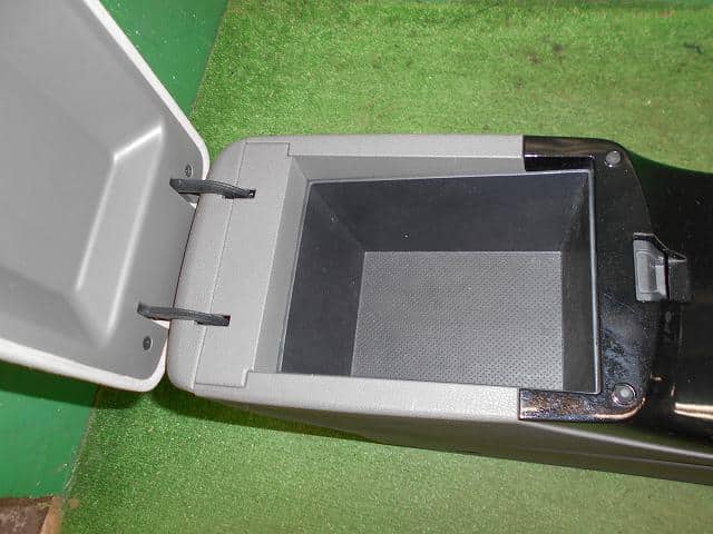 Console Box NISSAN Leaf_ 2012 ZAA-AZE0 — photo 8