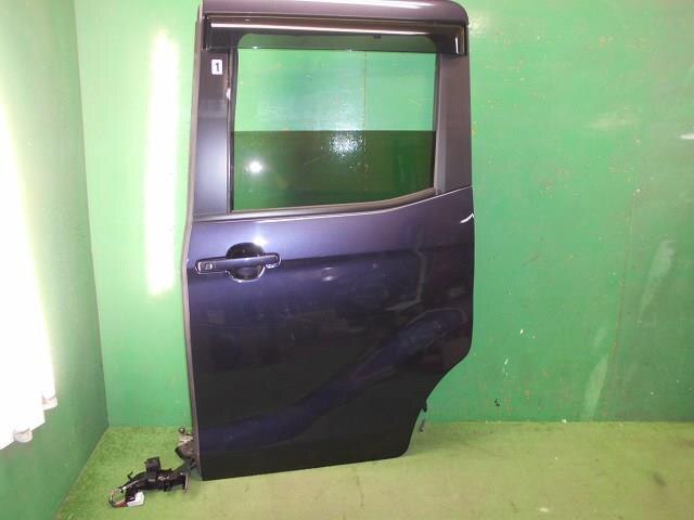 Rear Left Door Assembly NISSAN Dayz roox 2014 DBA-B21A — photo 1