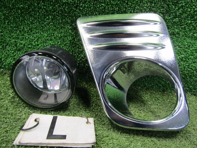 Left Fog Light NISSAN Serena 2013 DAA-HFC26 — photo 1