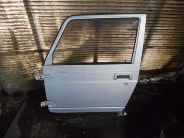 Front Left Door Assembly SUZUKI Jimny 1997 E-JA22W — photo 1
