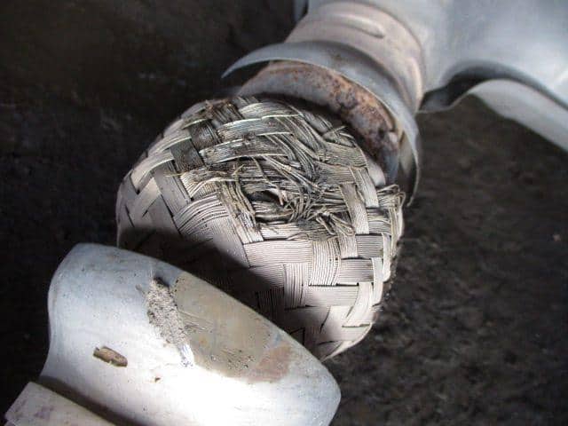 Front Exhaust Pipe NISSAN Fuga 2006 CBA-Y50 — photo 3