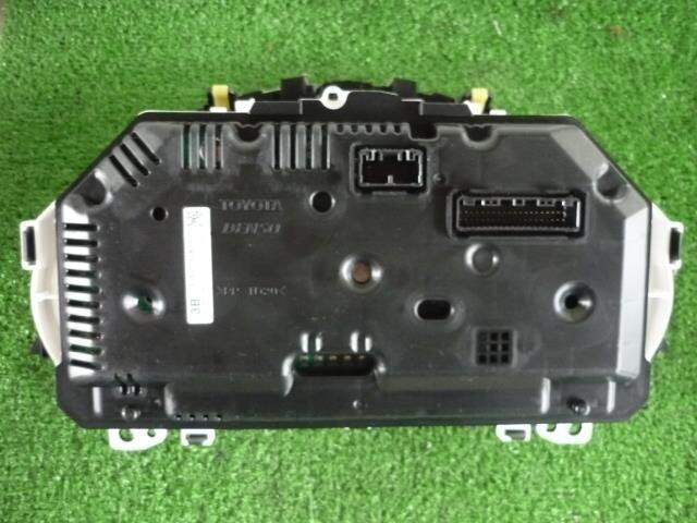 Speedometer TOYOTA Vitz 2013 DBA-KSP130 — photo 3