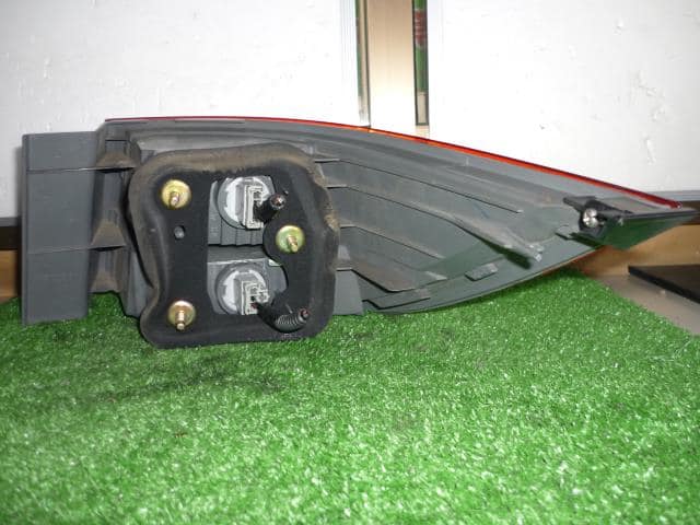 Left Tail Light HONDA Elysion 2004 DBA-RR3 — photo 4