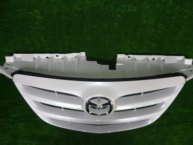 Radiator Grille MAZDA MPV 2005 ABA-LW3W LE4650710C 64 — photo 4