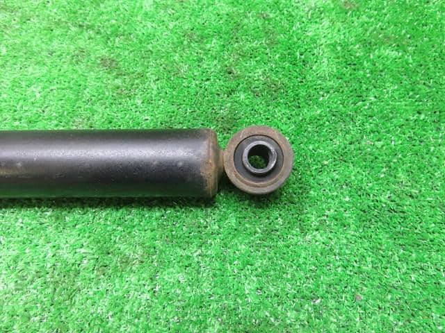 Rear Right Shock Absorber MAZDA Scrum 1999 GD-DH52T 1A0528700 — photo 2