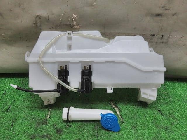 Windshield Washer Tank SUZUKI Hustler 2015 DAA-MR41S 3845065P10 — photo 1