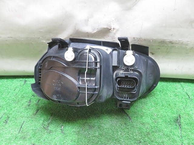 Left Headlight VOLKSWAGEN Golf 2003 GH-1JAUM 1J2 941 017 D — photo 4
