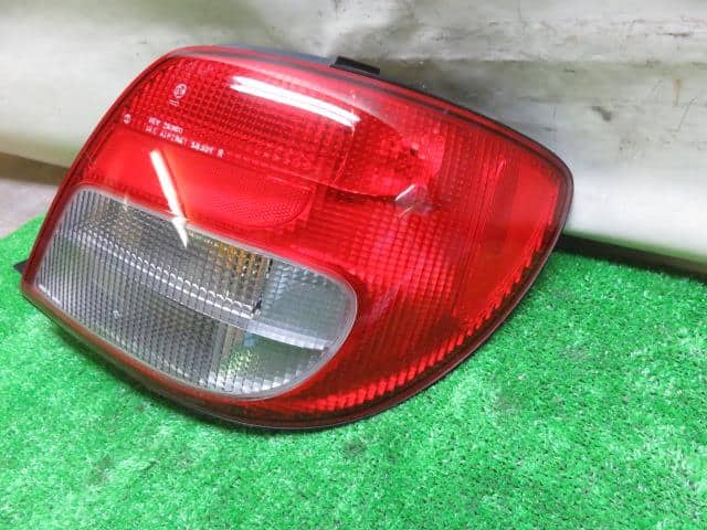 Right Tail Light SUBARU Impreza 2001 TA-GGA 84201FE060 — photo 2
