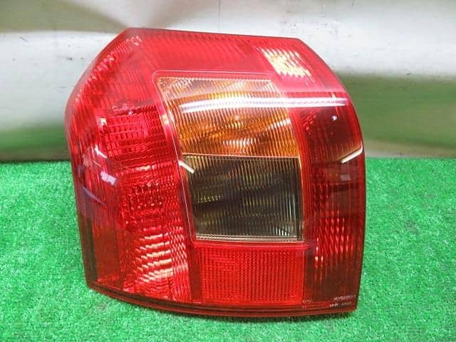 Left Tail Light TOYOTA Allex 2001 TA-NZE124 — photo 1