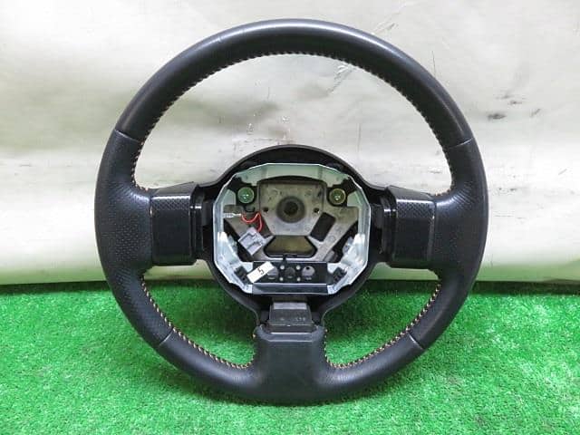 Steering Wheel NISSAN March 2004 UA-AK12 — photo 1