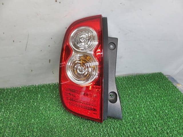 Left Tail Light NISSAN March 2007 DBA-BNK12 — photo 1