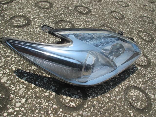 Right Headlight TOYOTA Prius 2009 DAA-ZVW30 — photo 2