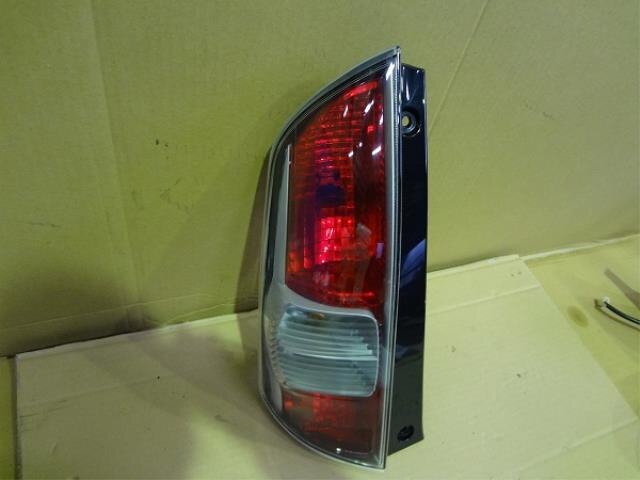 Left Tail Light TOYOTA Passo 2006 DBA-KGC10 — photo 1