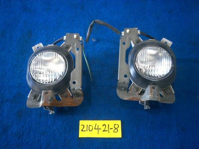 Right Fog Light SUZUKI Kei 2000 GF-HN21S — photo 1