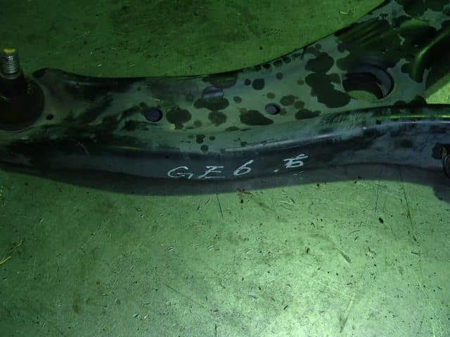 Front Right Lower Control Arm HONDA Fit 2008 DBA-GE6 — photo 2